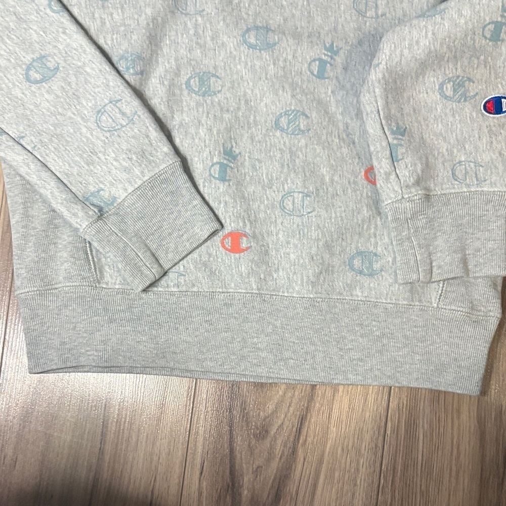 Champion Women's Gray Sweater with Red Accents - Picture 4 of 5